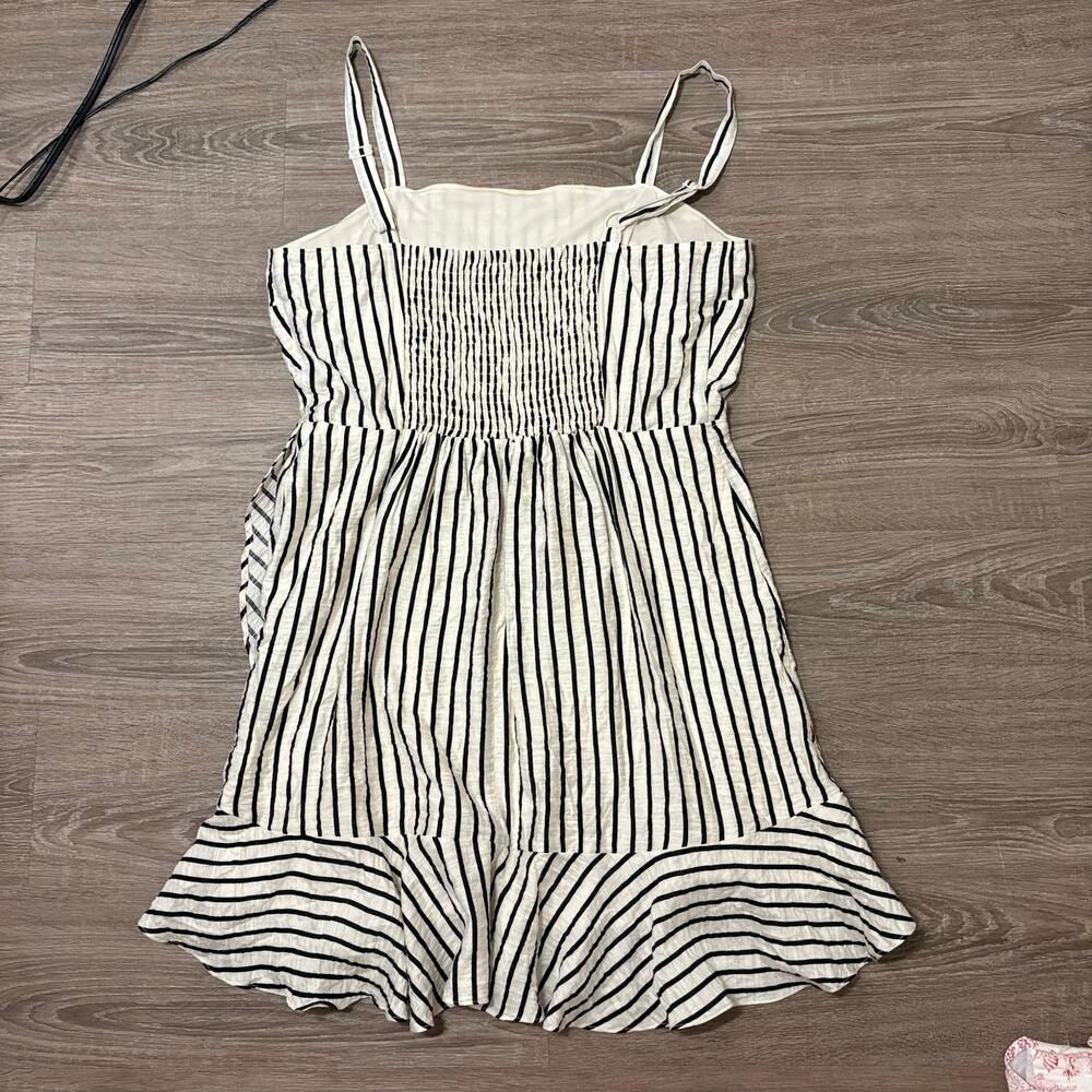 Express Striped Ruffle Hem Mini Dress Women’s Large Cream Black Smocked Back - Picture 9 of 9